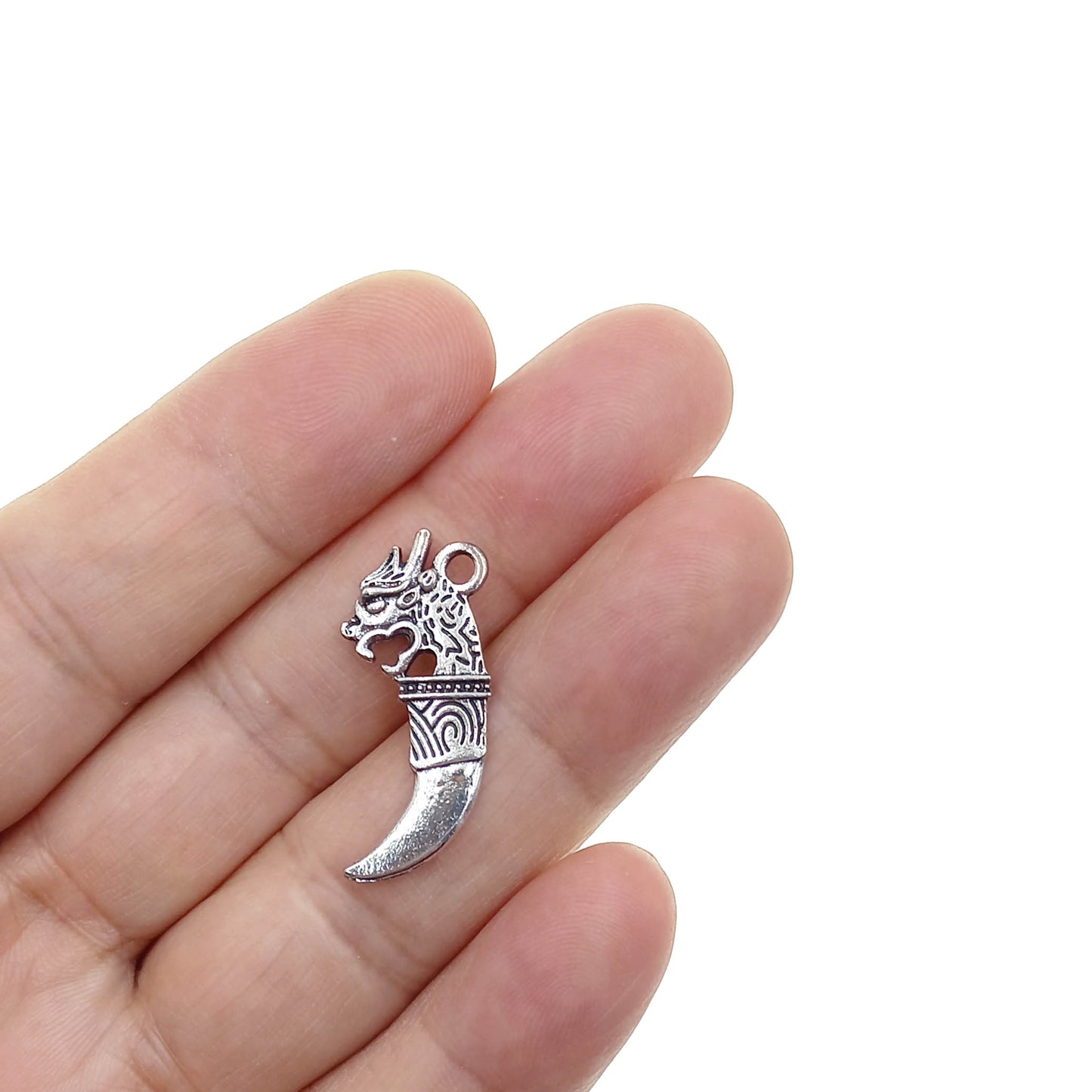 Dije Cabeza de Dragon Cuchillo 30x12mm