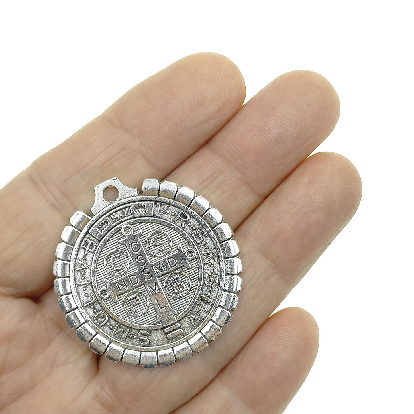 Dije San Benito Grande 38mm.