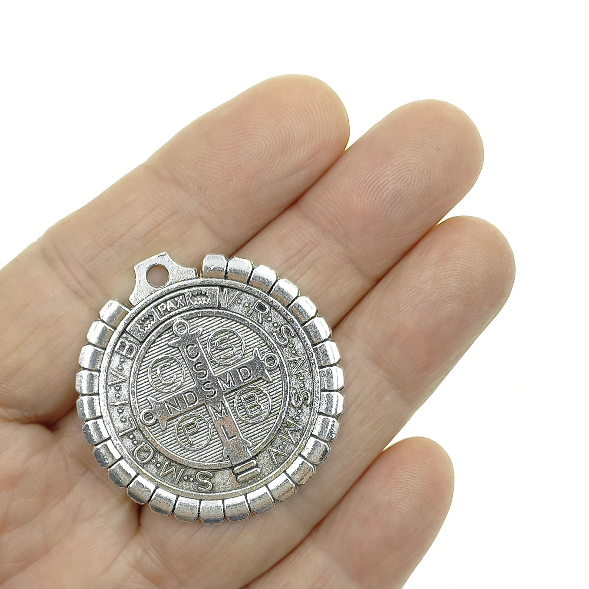 Dije San Benito Grande 38mm.