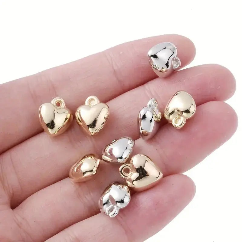 Cuentas Corazones Plastico mano dorado plateado