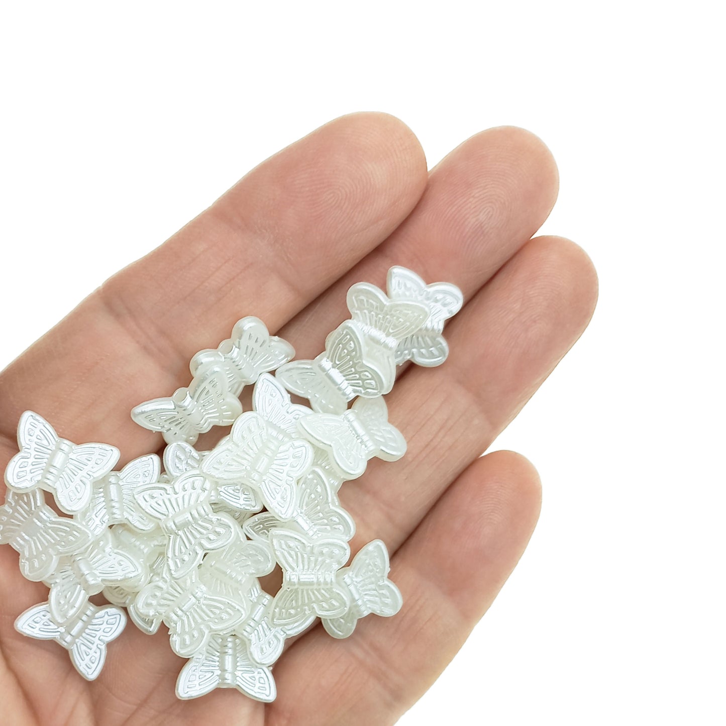 Cuenta Mariposa Color Crema.